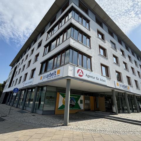 Ansicht Gebäude jenarbeit